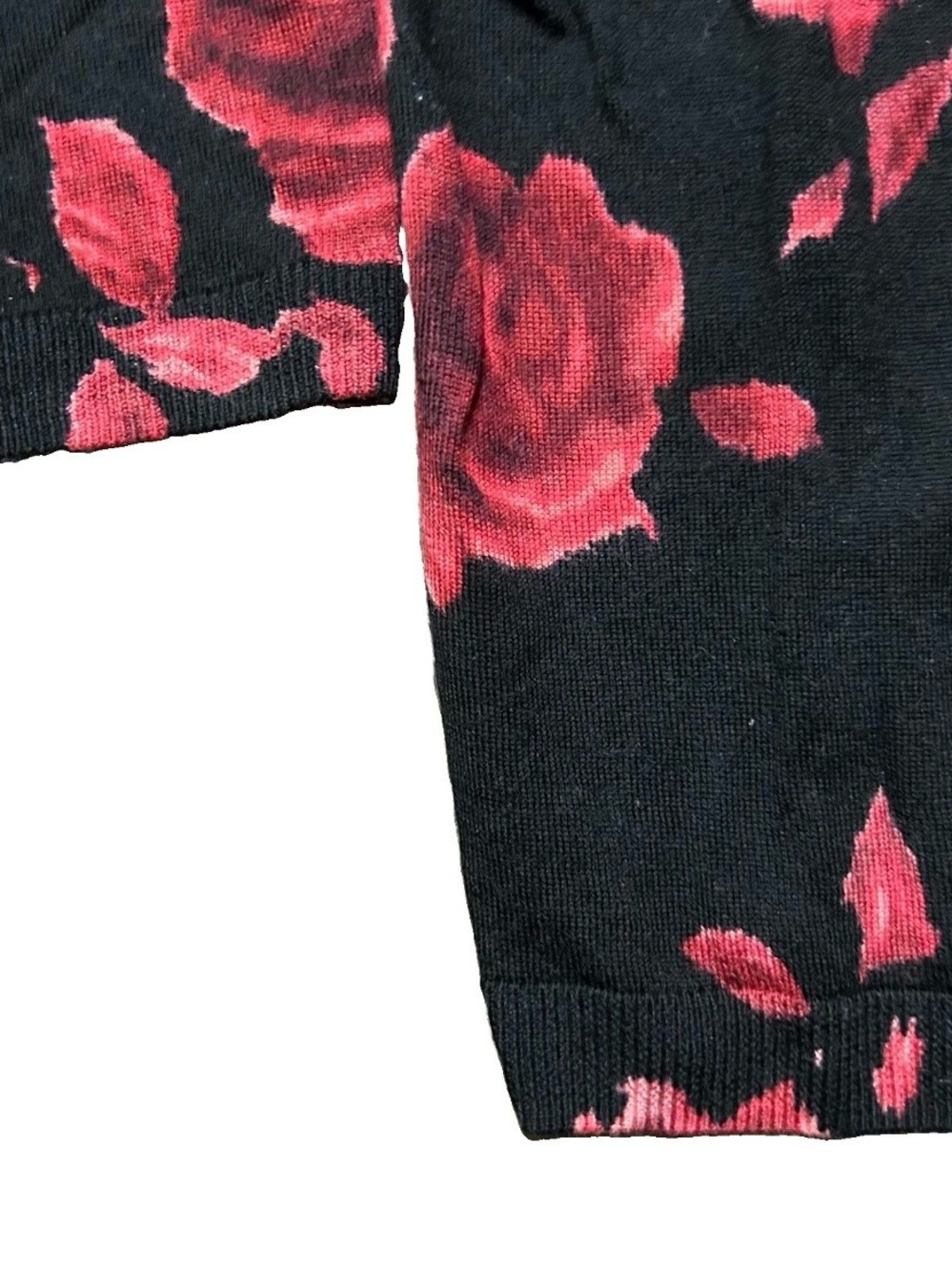 Women’s Talbots Merino Wool Black Floral Sweater Size Medium Petite - Picture 2 of 3